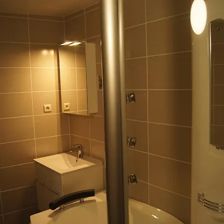 فندق Hotel Bouillon