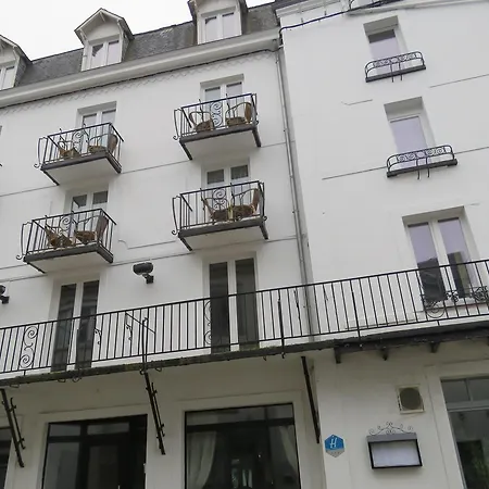 Hotel Bouillon فندق