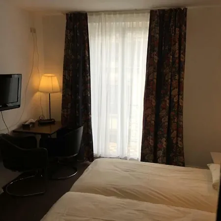 Hotel Bouillon فندق